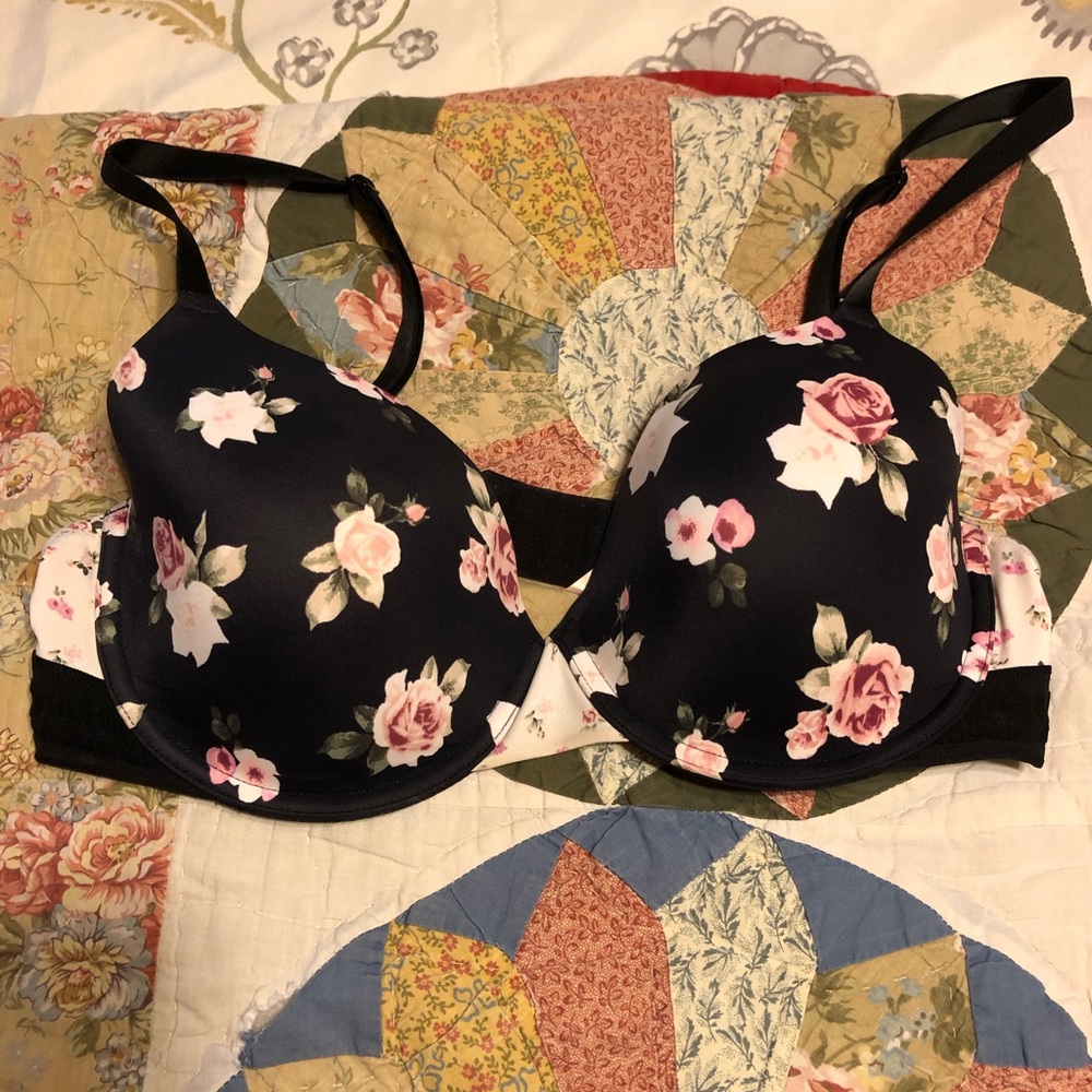 Pink VS bra 36D